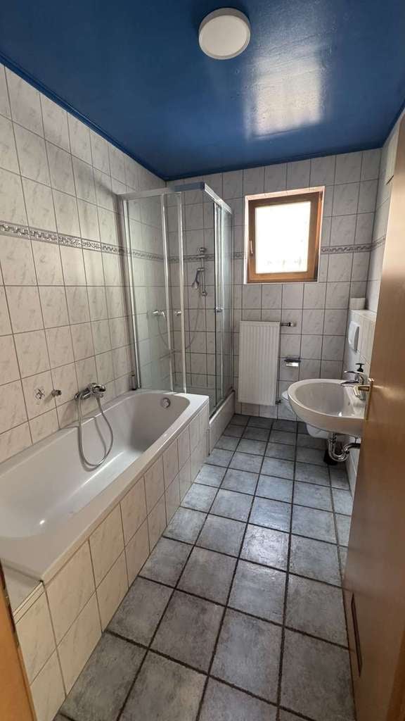 Immobilie in Neuhofen - Mehrfamilienhaus mit 3 Wohnungen und Stellplätze. Gut vermietet 6,65% Rendite - Bild 4