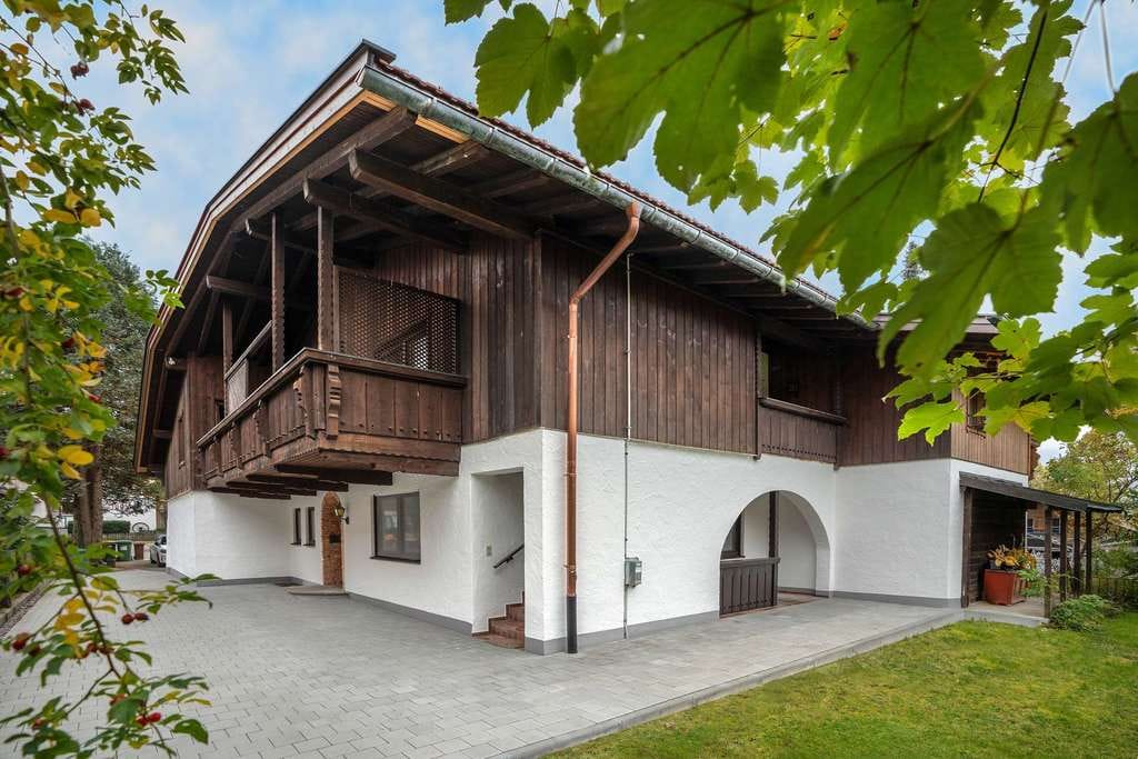 Immobilie in Lenggries - Zwei Einheiten, ein Zuhause. Haus im Haus mit flexiblen Möglichkeiten. - Bild 0