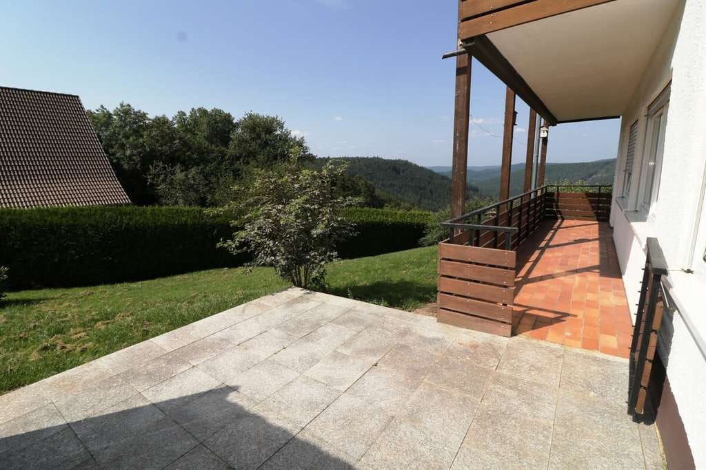 Immobilie in Waldbrunn - Panoramablick und Erholung pur – Zweifamilienhaus in Bestlage - Bild 2