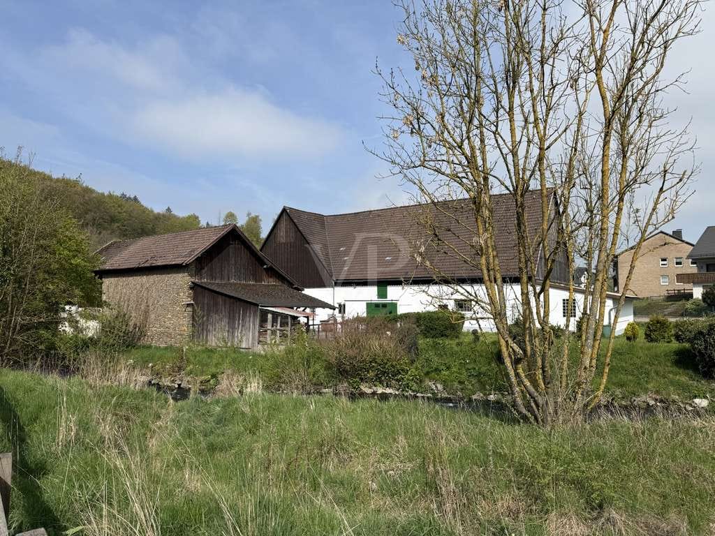 Immobilie in Balve - Historischer Resthof mit Bauerngarten – Freiraum für Familien und Tierliebhaber - Bild 4