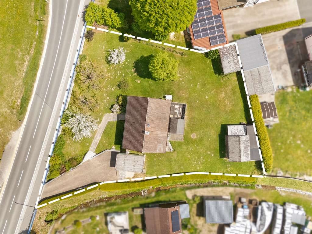 Immobilie in Kirchenthumbach - Energieklasse A! Einfamilienhaus mit Ausbaureserve und großem Südgarten - Bild 2