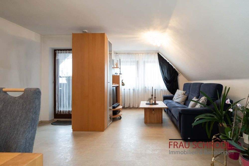 Immobilie in Eigeltingen - Willkommen Zuhause – Großzügiges Dachgeschossleben im Herzen von Eigeltingen Eigenbezug oder attraktive Kapitalanlage!!! - Bild 2