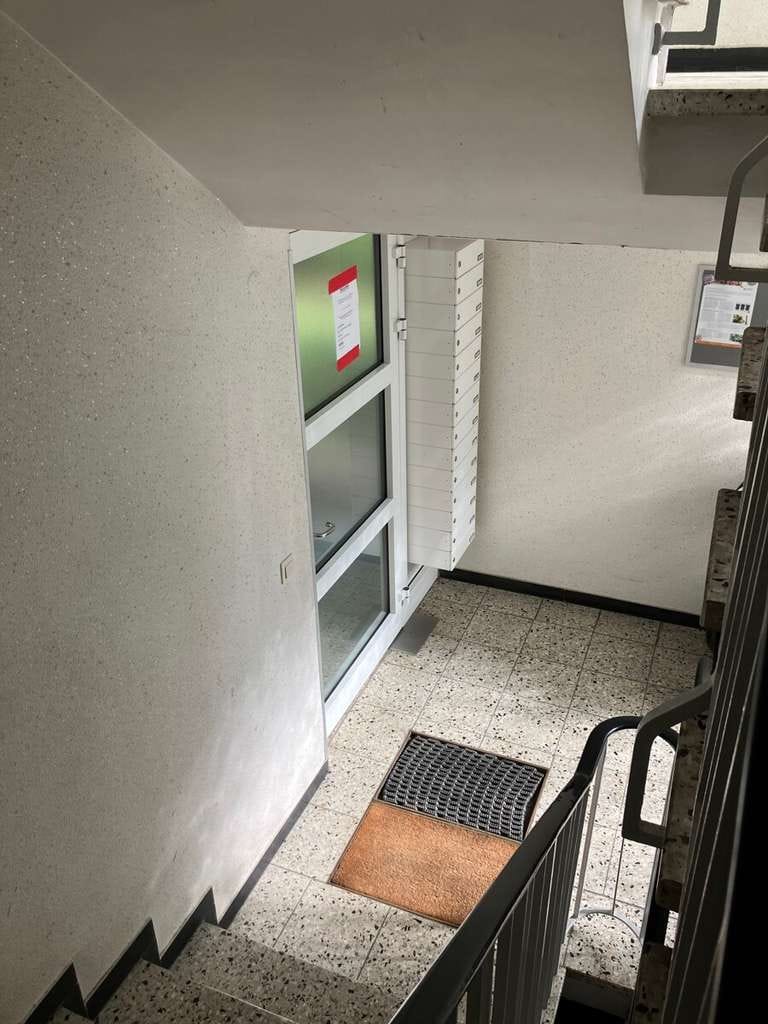 Immobilie in Viernheim - Dreizimmerwohnung mit Südbalkon und Garage - Teilsanierung nötig! - Bild 1