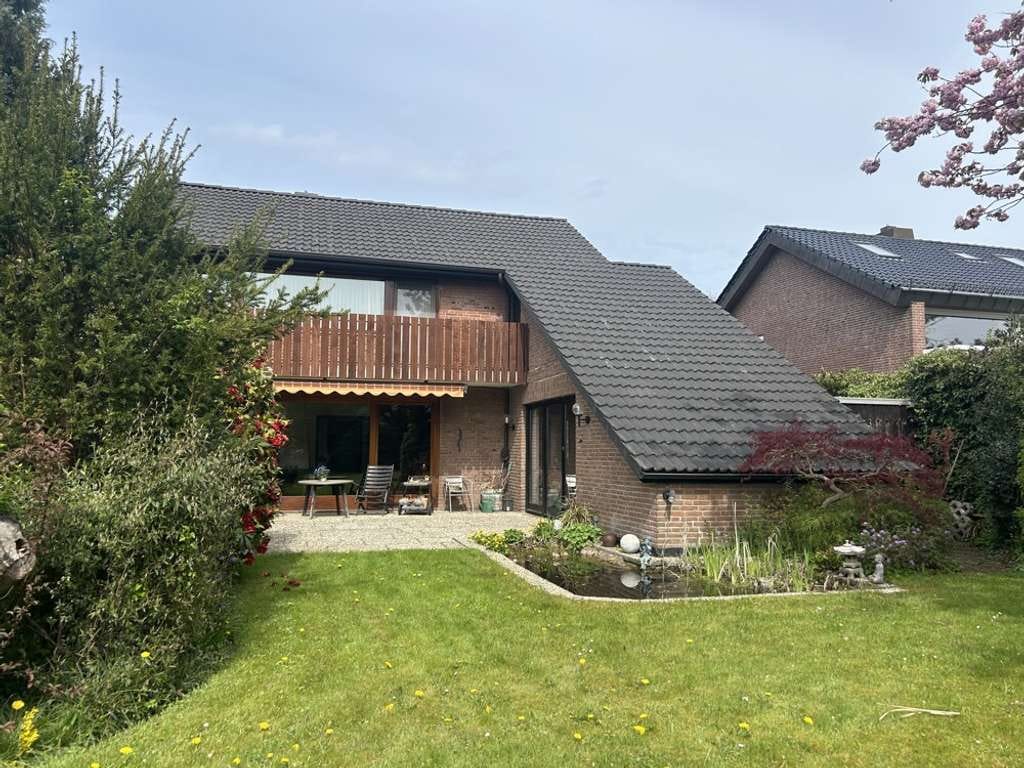 Immobilie in Prisdorf - Großzügiges Architekten - EFH 
mit 6 Zimmern und großem Garten 
sowie weiterem Bauplatz - Bild 1