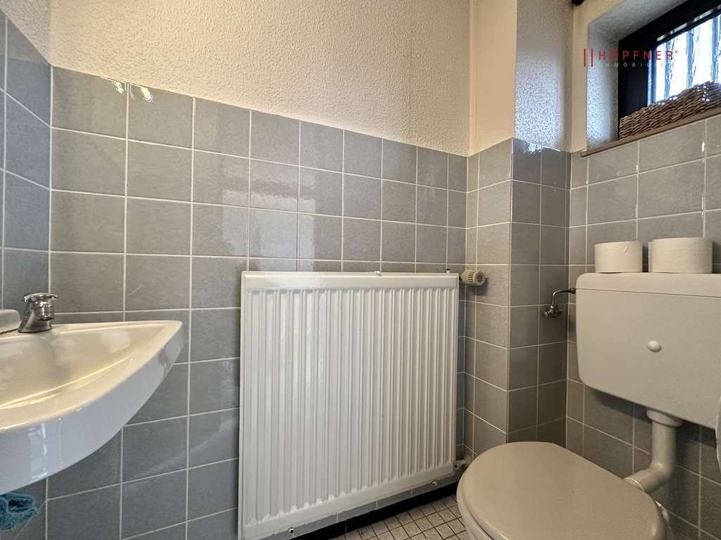 Immobilie in Kronshagen - Die Belohnung für langes Suchen - geräumiges Reihenmittellhaus mit Garage in 24119 Kronshagen - Bild 1