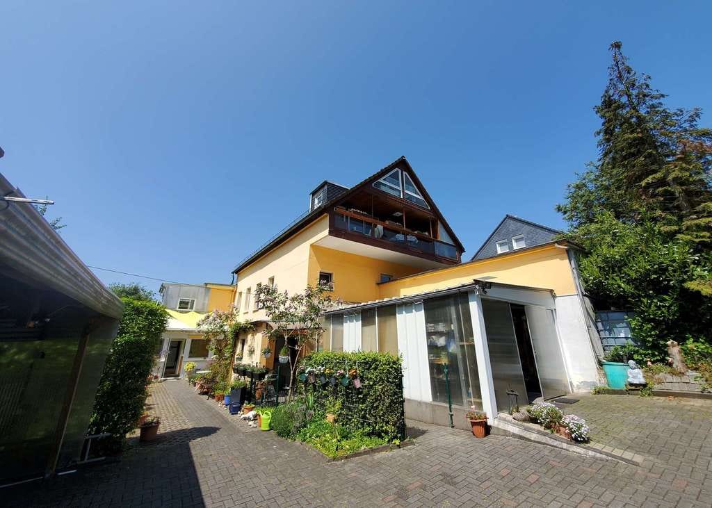 Immobilie in Remscheid - Investoren aufgepasst: Vollvermietetes Ensemblehaus mit Wintergarten & Ausgebautem Dachboden - Bild 0