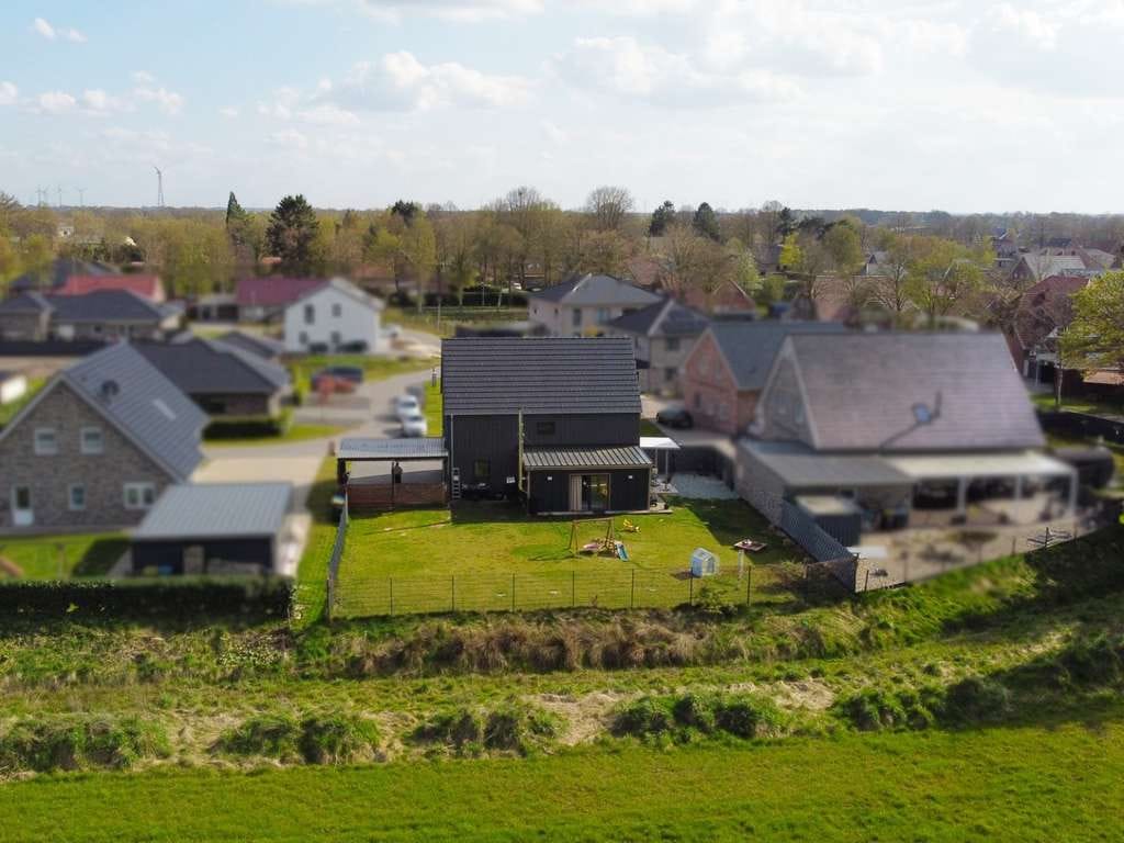 Immobilie in Bockhorst - Modernes Ökohaus mit Tageslichtbädern & Kamin – Exklusives Wohnen in familienfreundlicher Umgebung - Bild 2
