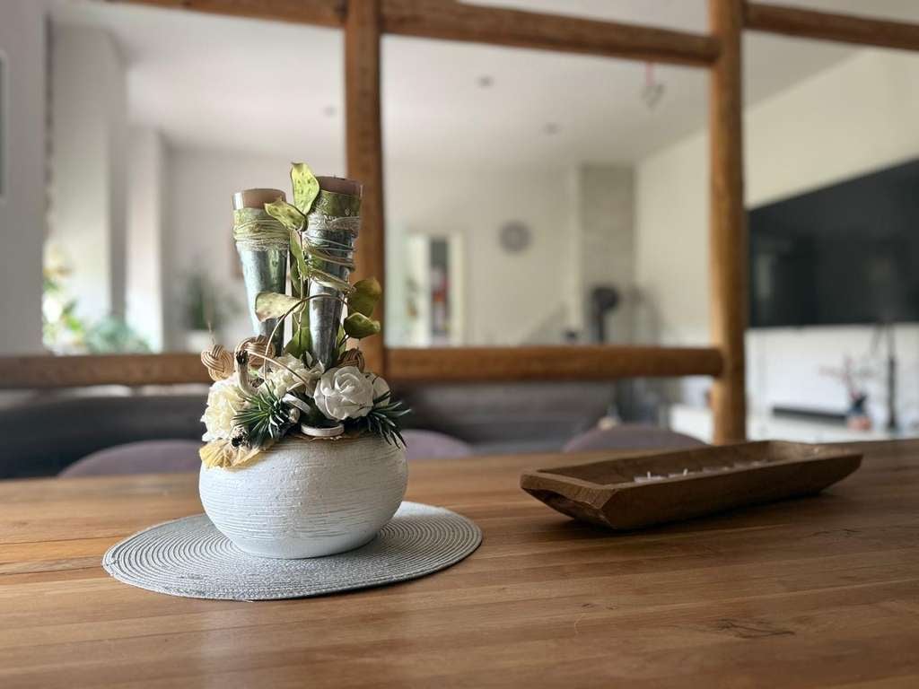 Immobilie in Lutherstadt Eisleben - Gepflegtes Wohnhaus mit umfangreichen Modernisierungen und zusätzlichem Ausbaupotenzial - Bild 0
