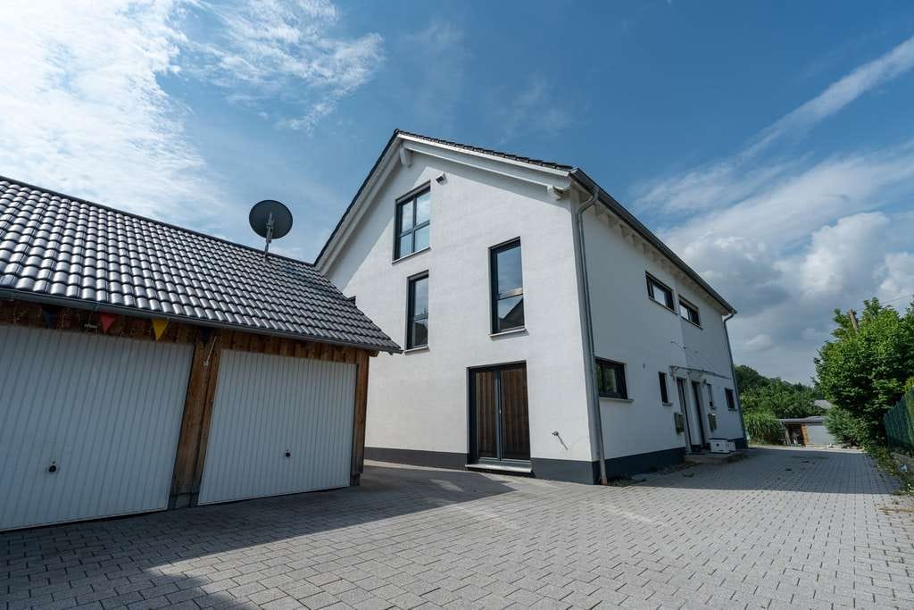 Immobilie in Langerringen - Großzügige Doppelhaushälfte: Viel Platz & höchste Lebensqualität in Langerringen - Bild 1