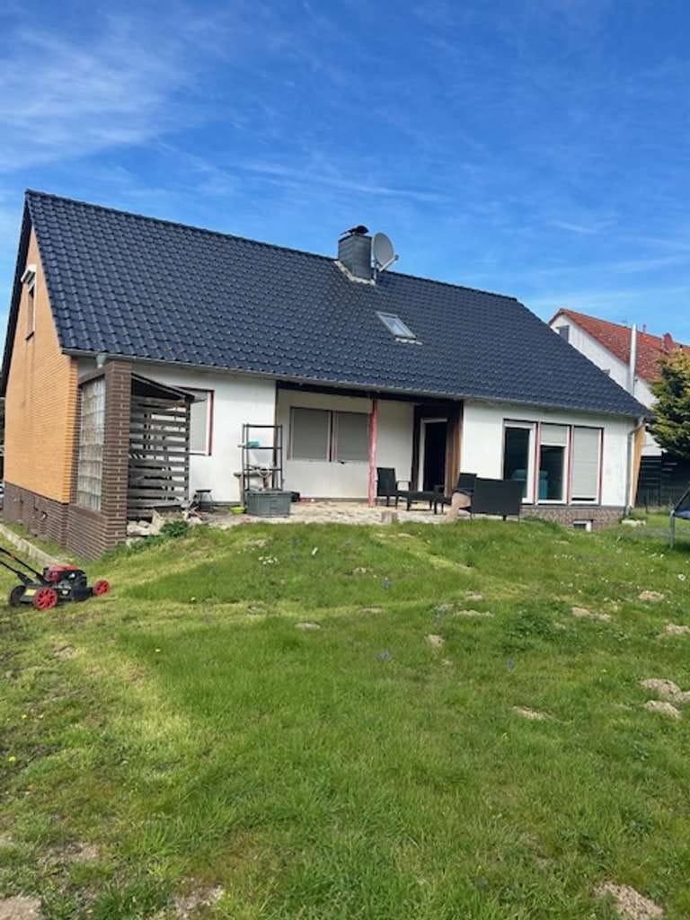 Immobilie in Vechelde - Familienfreundliches Einfamilienhaus mit großem Gartengrundstück in Vechelde OT Alvesse - Bild 2