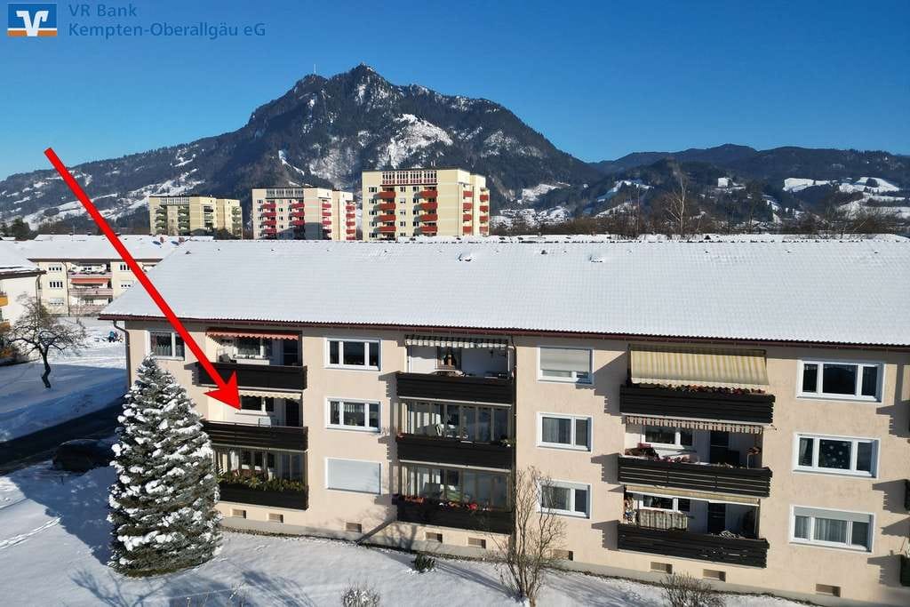 Immobilie in Blaichach - Renovierungsbedürftige Wohnung mit Bergblick und Potenzial - Bild 0