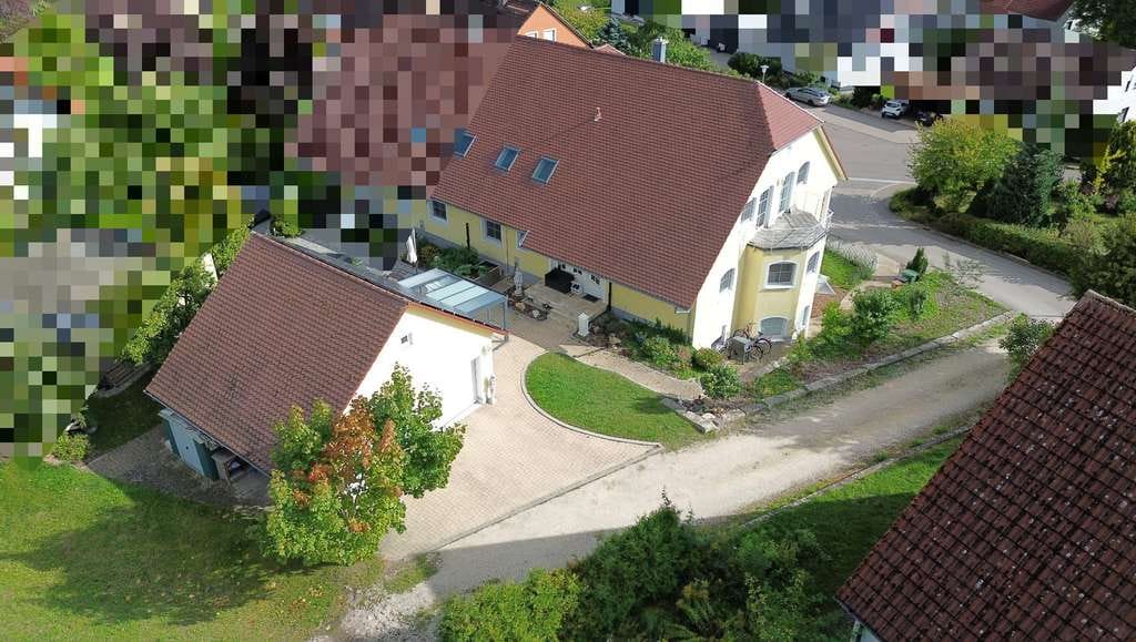 Immobilie in Aurach - Repräsentatives Wohnen mit vielseitigen Nutzungsmöglichkeiten - Bild 1