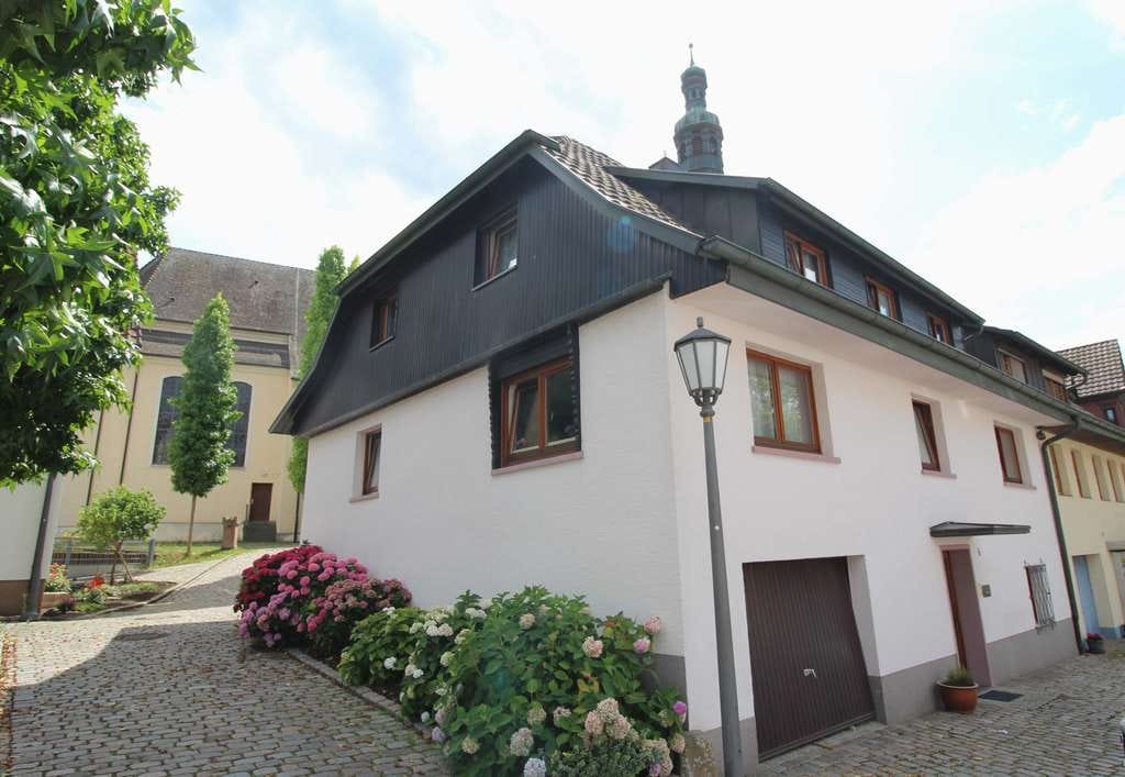 Immobilie in Seelbach - Gepflegtes Wohnhaus in zentraler Lage im Herzen von Seelbach - Bild 0