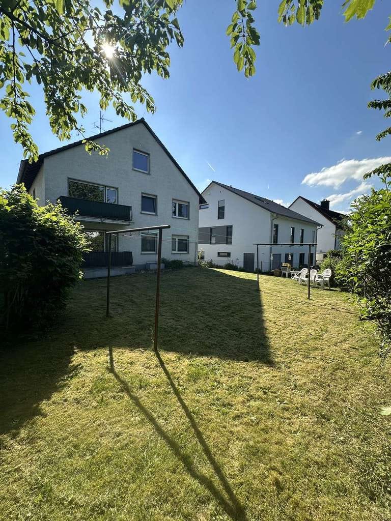 Immobilie in Schwalbach - Mehrfamilienhaus in schöner Wohnlage von Schwalbach - Bild 0