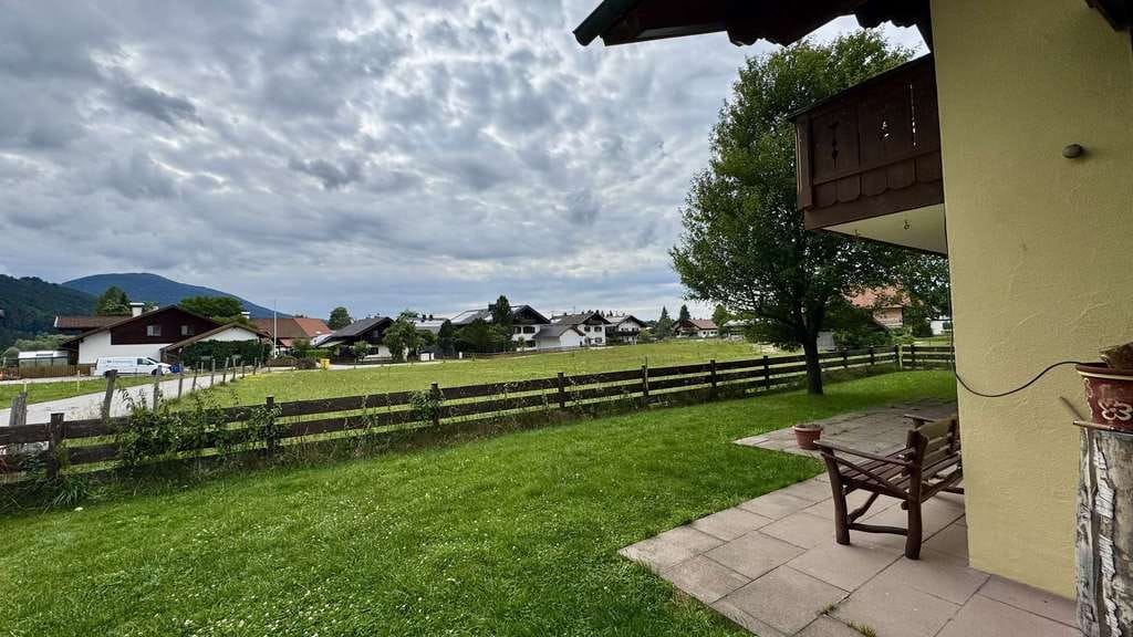 Immobilie in Saulgrub - Charmantes Einfamilienhaus in ruhiger, grüner Lage in Saulgrub-Altenau - Bild 3