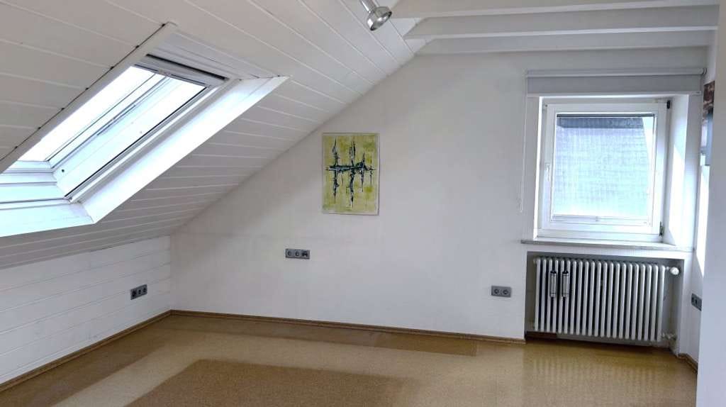 Immobilie in Erkheim - Großzügiges Wohnhaus mit modernen Praxisräumen in Erkheim - Bild 1