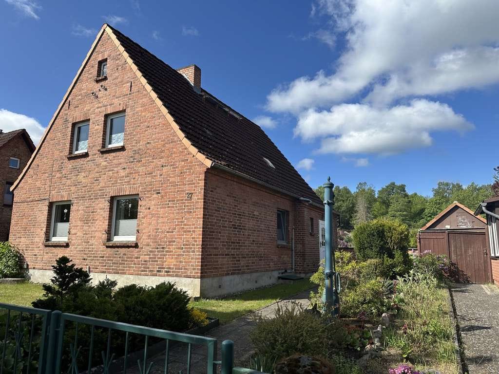 Immobilie in Feldberger Seenlandschaft - Wohnen, wo andere Urlaub machen – Einfamilienhaus in zentraler Feldberger Lage - Bild 2