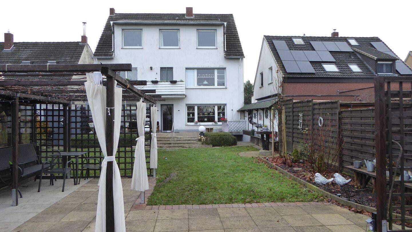 Immobilie in Beckum - Mehrgenerationshaus  mit 3 Whg. und 779,00 m² Kaufgrundstück in Beckum - Bild 1