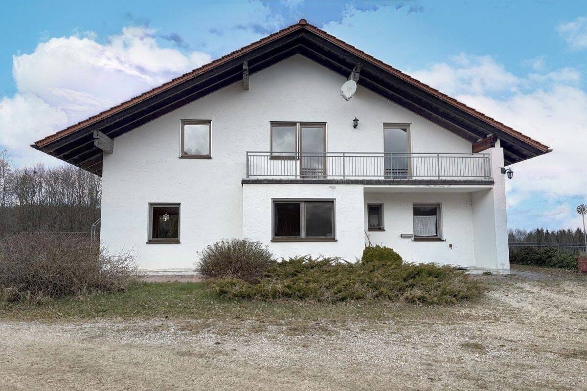 Immobilie in Kollnburg - Zweifamilienhaus in traumhafter Fast-Alleinlage in der Gemeinde Kollnburg - Bild 2