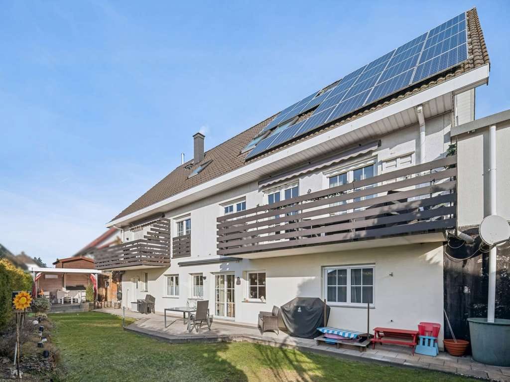 Immobilie in Heidenrod - Doppelhaushälfte, aufgeteilt in 2 Wohnungen. Wohnen und Vermieten - Bild 2
