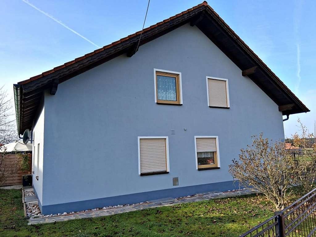Immobilie in Nittenau - Gepflegtes Einfamilienhaus in wunderschöner Lage mit Traumaussicht - Bild 1