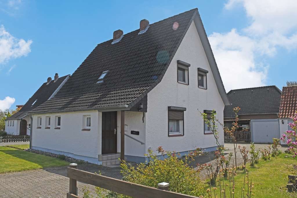 Immobilie in Hittbergen - . . . Ein-Zweifamilienhaus vielseitig nutzbar . . . - Bild 1