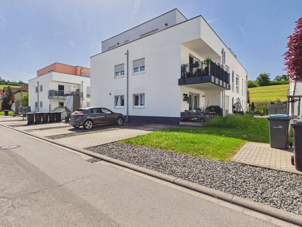 Immobilie in Irrel - Neuwertige Erdgeschosswohnung nahe Wiese und Wäldern in Irrel. L - Echternach 5min! - Bild 0