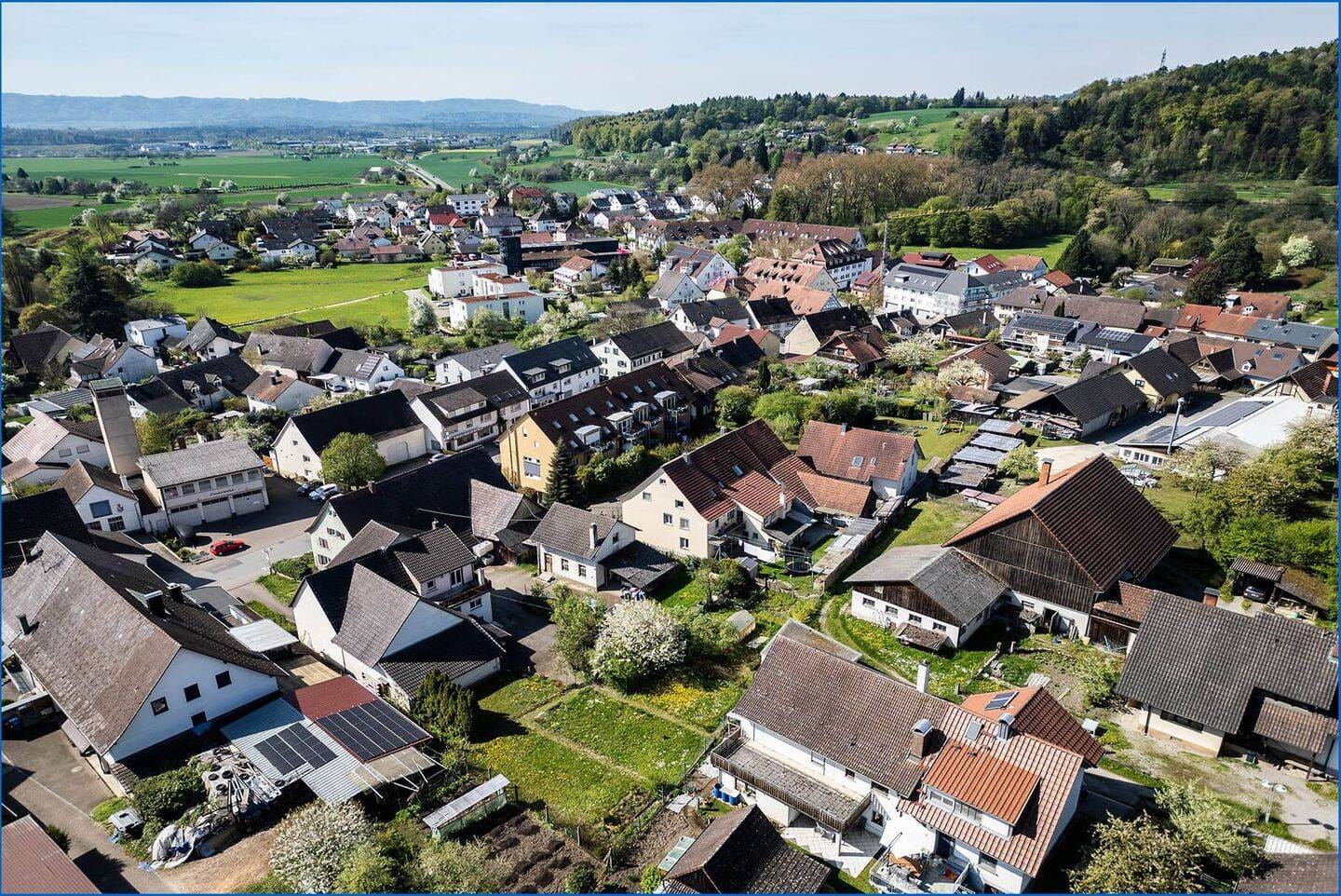 Immobilie in Steißlingen - Steisslingen: Einfamilienhaus m. schönem, großem Bau-Grundstück (knapp 1000 qm) u. viel Nutzfläche! - Bild 4