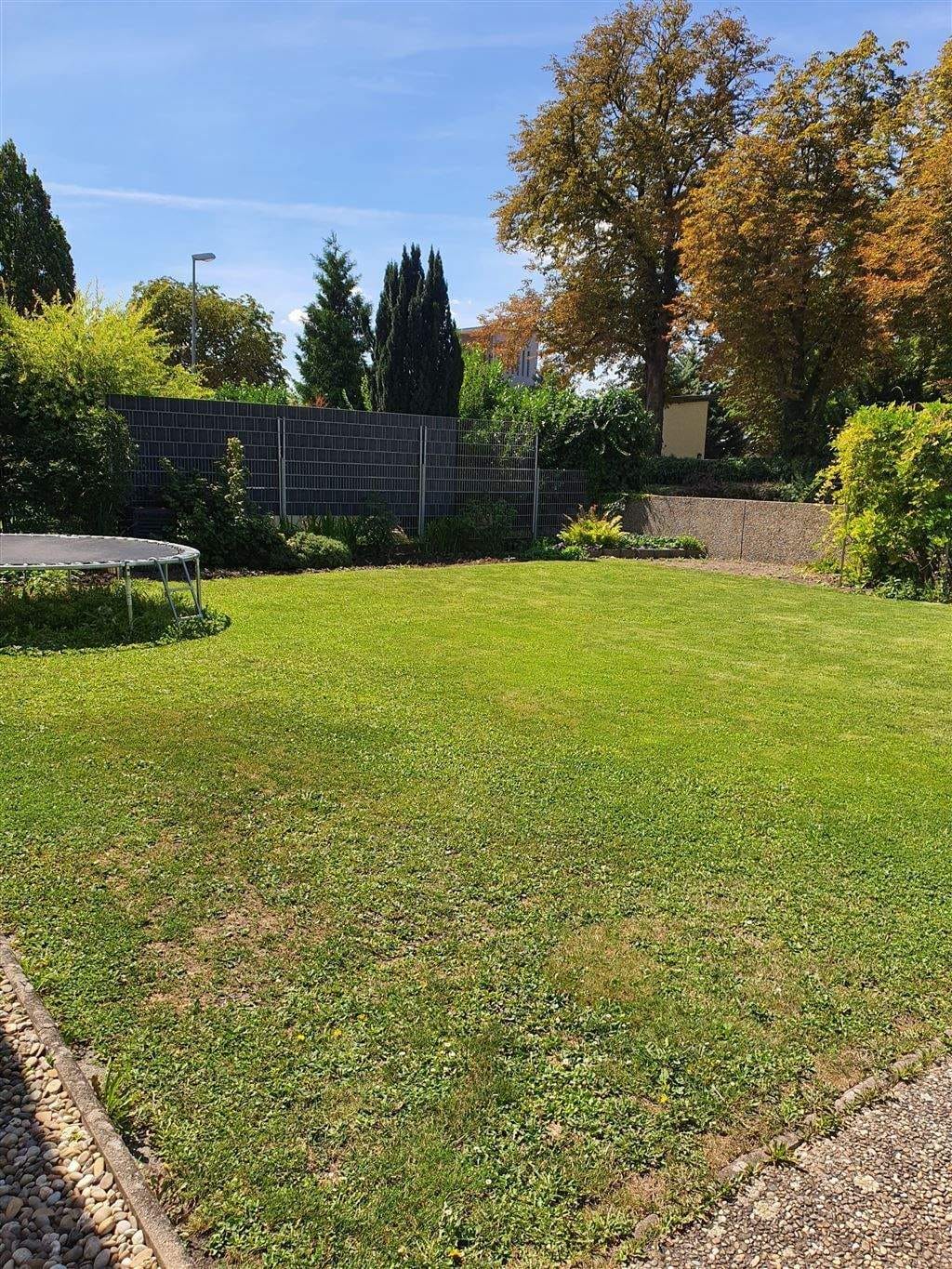 Immobilie in Trebur - Für Kapitalanleger: Vermietete 3-Zimmer-DG-Wohnung mit Garten in 3-Parteien-Haus - Bild 1