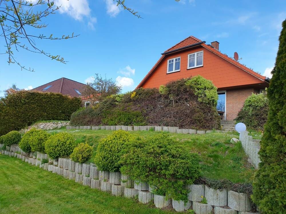 Immobilie in Albersdorf - Albersdorfer Wohntraum: Unverbaubarer Naturblick, 7 Zimmer & Platz für Zukunftspläne! - Bild 1