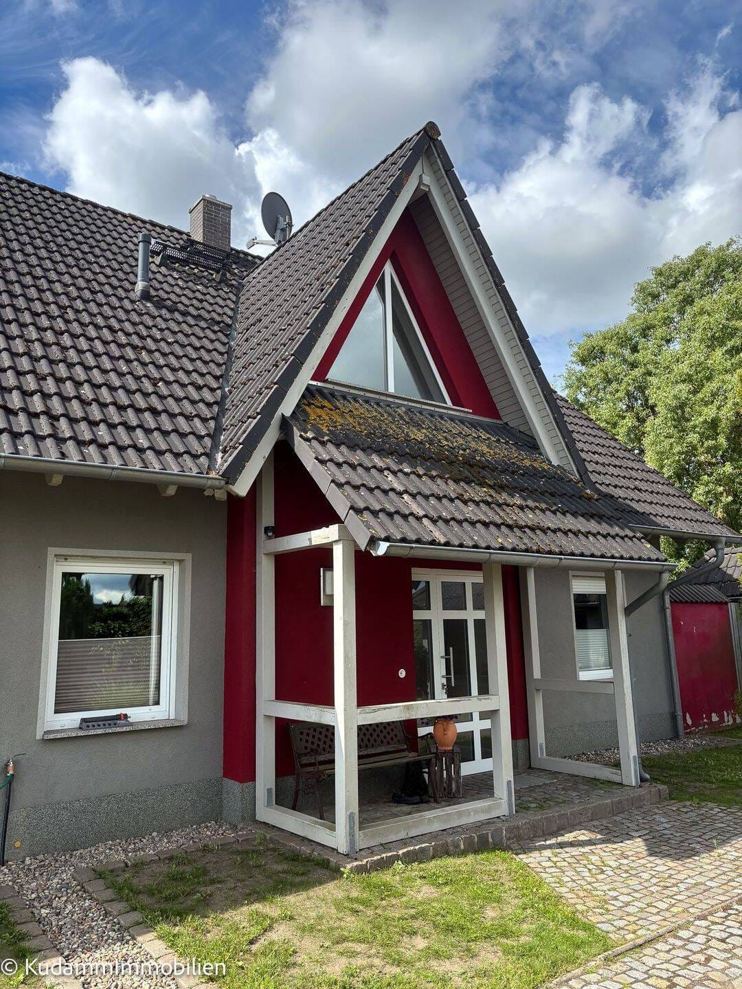 Immobilie in Pritzwalk - Charmantes Einfamilienhaus – Wohnen mit Komfort, Nachhaltigkeit und Wohlfühlambiente - Bild 2