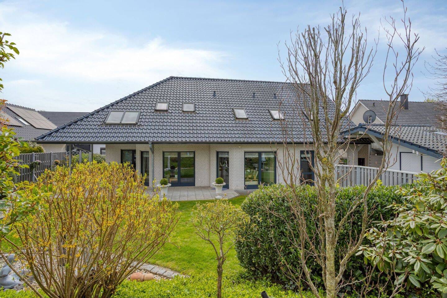 Immobilie in Uelsen - Freistehendes Wohnen auf einem großzügigen Grundstück von 653 m² in der waldreichen Umgebung von Uelsen - Bild 2