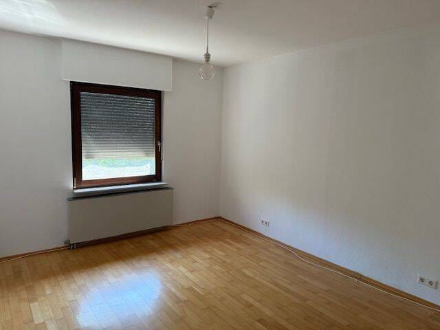 Immobilie in Hochdorf-Assenheim - Wohnen im Herzen der Pfalz! Winkelbungalow mit vielen Möglichkeiten - Bild 4