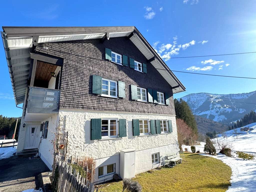Immobilie in Oberstaufen - Eine echte Rarität - Traumhafte 4 - Zi - Wohnung am Fuße des Hochgrats in Oberstaufen/Steibis - Bild 0