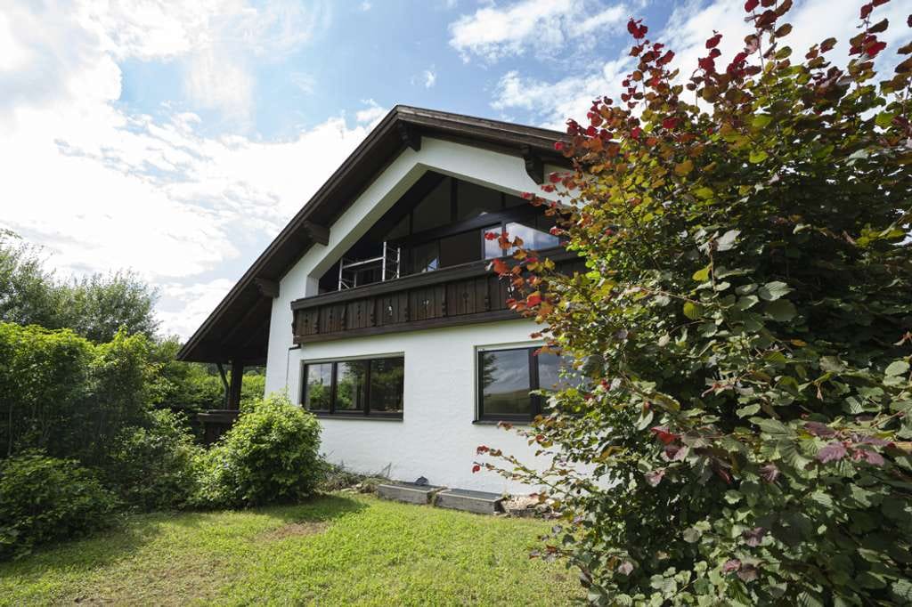 Immobilie in Lautertal - Exklusives Einfamilienhaus am Waldrand mit traumhaftem Panoramablick! - Bild 4