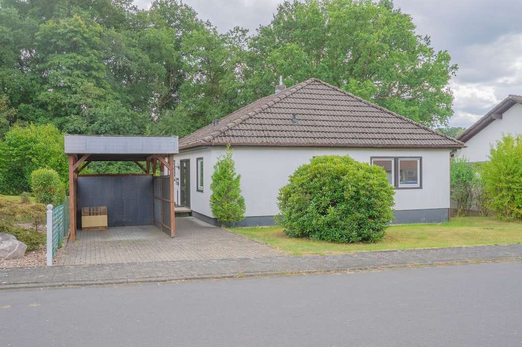 Immobilie in Weyerbusch - Einfamilienhaus mit Entwicklungspotenzial in Weyerbusch - Bild 0