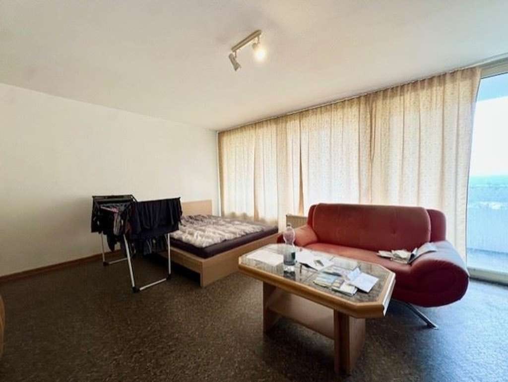 Immobilie in Dietzenbach - Gepflegte 1-Zimmer-Wohnung mit großer Loggia & Stellplatz in Dietzenbach-Mitte - Bild 2