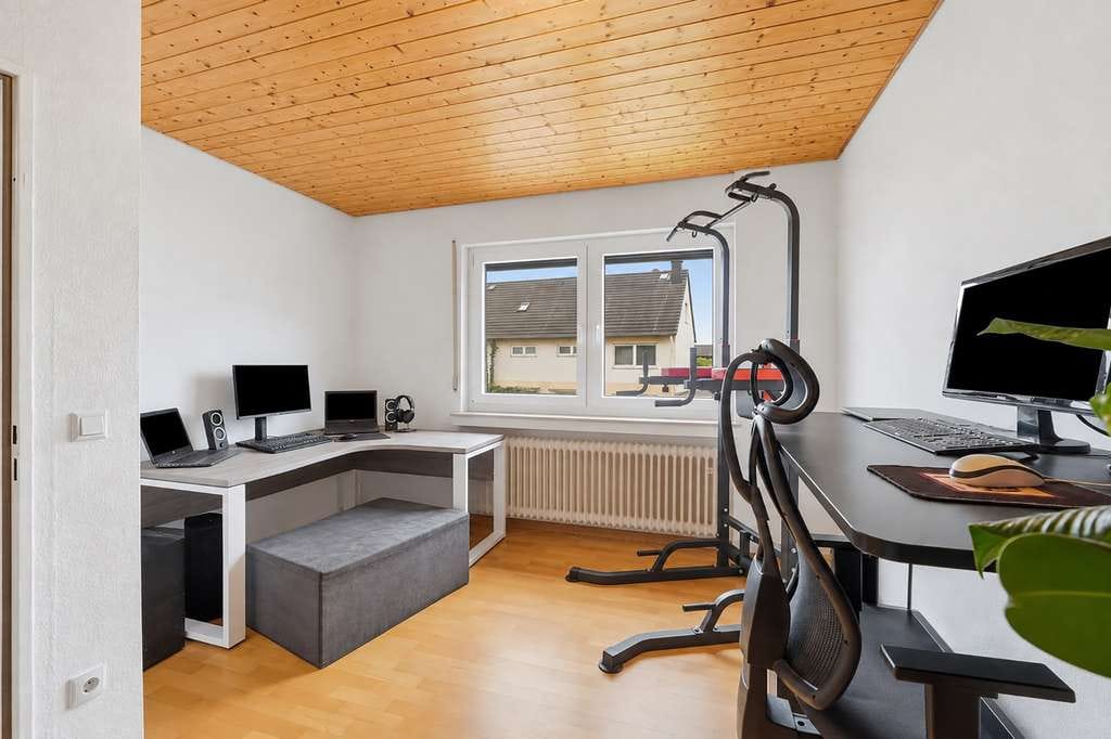 Immobilie in Swisttal - Großzügiges und kurzfristig bezugsfreies Familiendomizil mit Garten, Garage und neuwertigem Bad - Bild 4