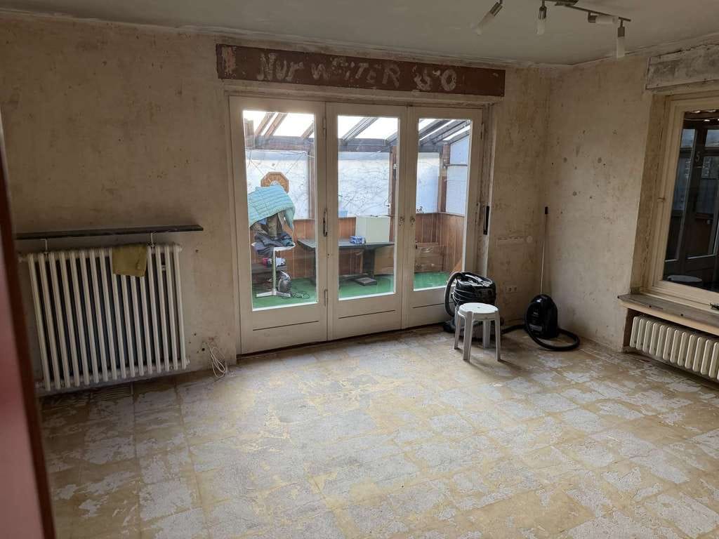 Immobilie in Schermbeck - Eigene Wohnideen verwirklichen in einem renovierungsbedürftigen Einfamilienhaus mit drei Garagen! - Bild 4