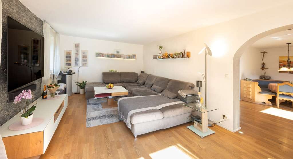 Immobilie in Emmering - Einfamilienhaus mit viel Platz für die ganze Familie - Bild 2