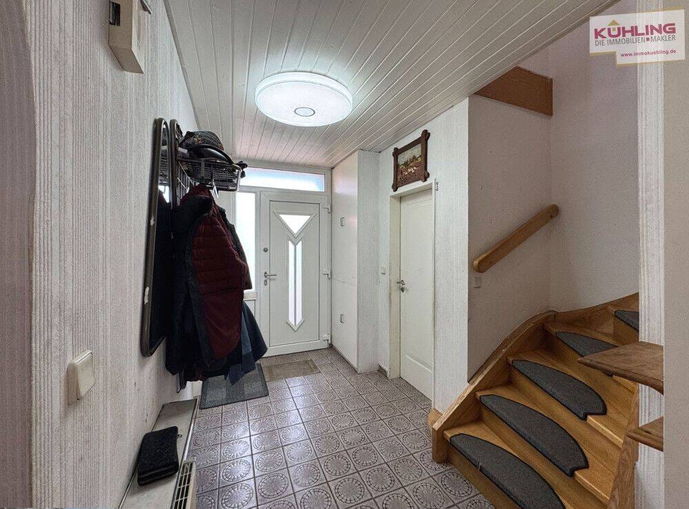 Immobilie in Vechta - Wo Familie Raum findet!  Geräumiges Einfamilienhaus mit Potential in zentraler Lage! - Bild 2