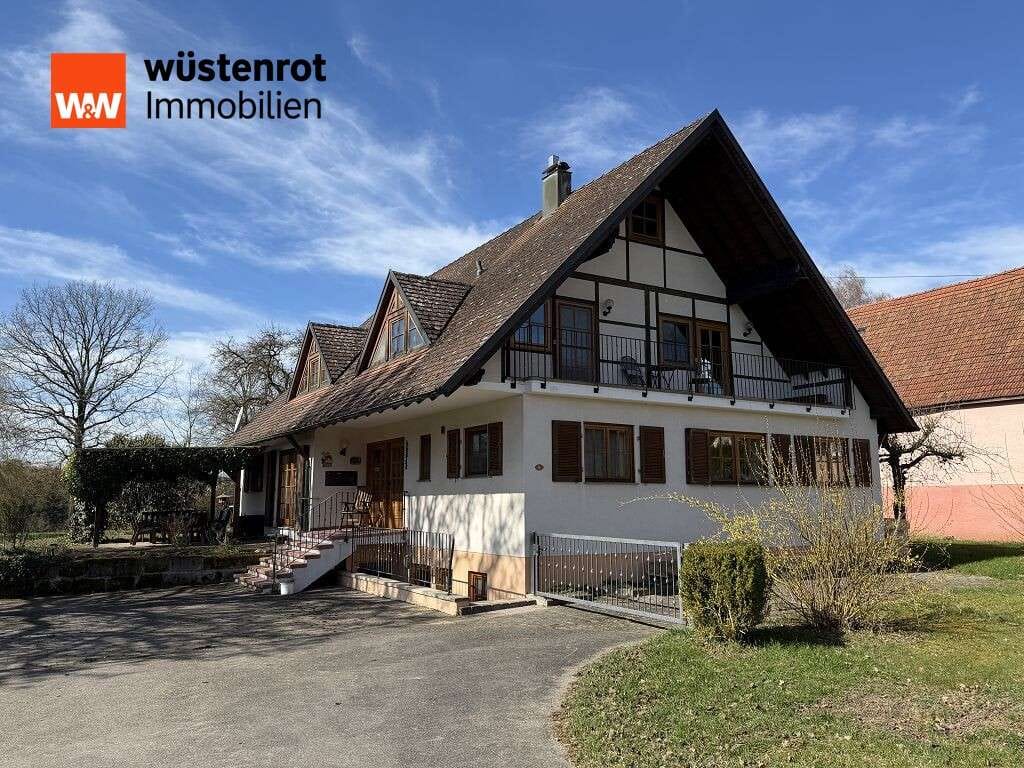 Immobilie in Sulzbach-Laufen - Einzigartiges Anwesen in herrlicher Natur – Landhaus mit 8 Hektar ideal für Pferdehaltung, Hobby ode - Bild 2