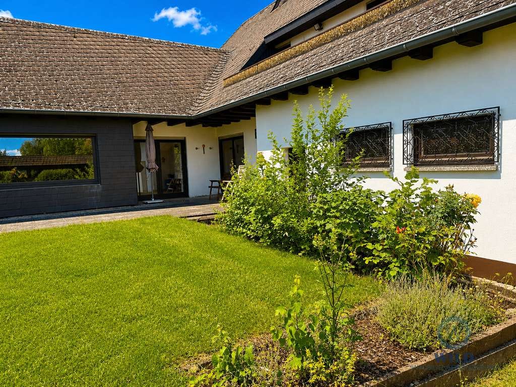 Immobilie in Heusweiler - Großzügiges Einfamilienhaus mit Studio, Loggia & Terrasse in Heusweiler - Bild 4