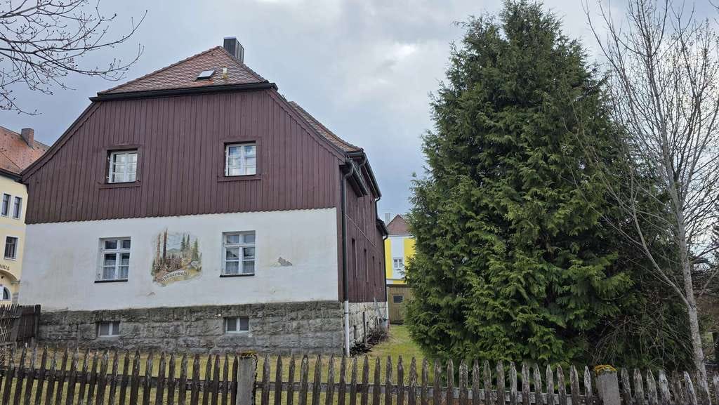 Immobilie in Haidmühle - Ideales Anlageobjekt: 4 solide Wohneinheiten plus Ausbaureserve in Erholungsregion - Bild 2