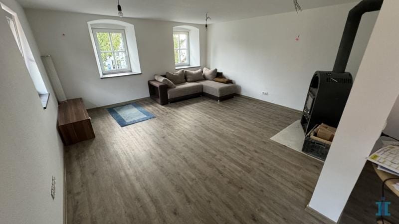 Immobilie in Hohenstein - HOHESTEIN: Teilrenoviertes MFH mit viel Wohn-Potential und 606 m2 Grundstück! - Bild 2