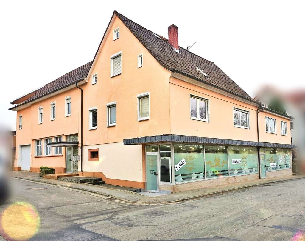 Immobilie in Michelstadt - Kapitalanlage gemischt genutztes Wohn-/Geschäftshaus mit 4 WE und Ladenlokal - Bild 0