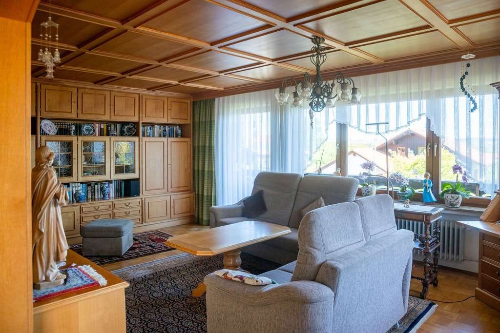 Immobilie in Dietmannsried - Großzügiges Einfamilienhaus mit Einliegerwohnung, Bergblick und vielseitigen Nutzungsmöglichkeiten! - Bild 4