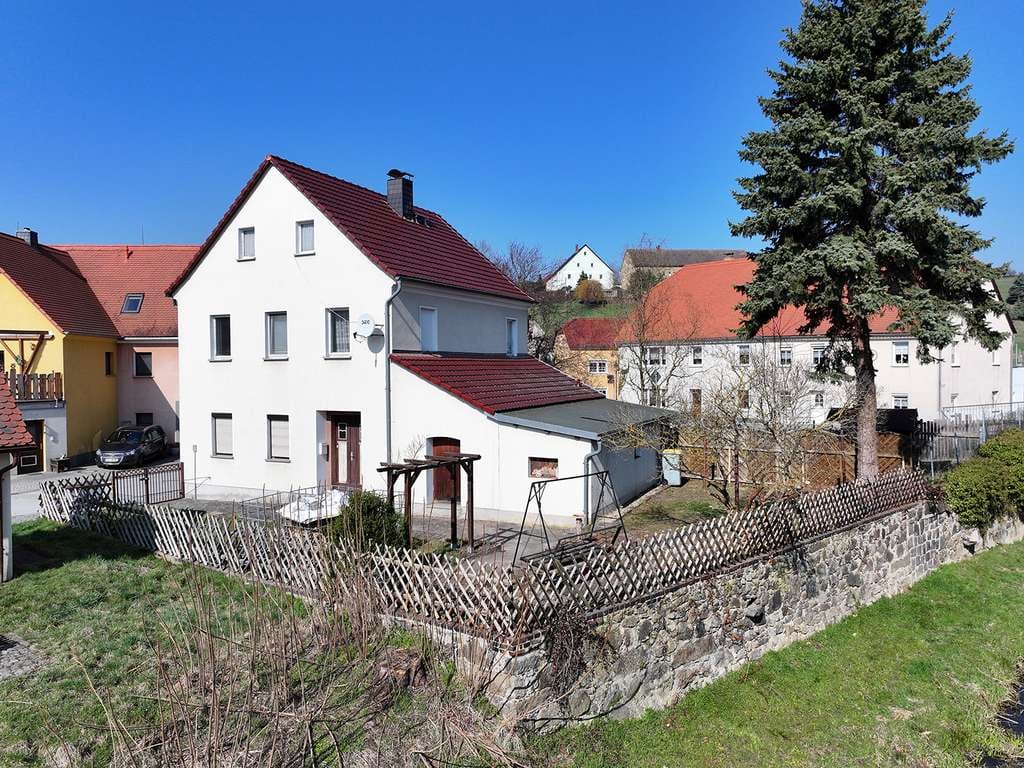 Immobilie in Bernstadt auf dem Eigen - Kleines Einfamilienhaus in Bernstadt a.d. Eigen - solide Basis für kleines Geld - Bild 1