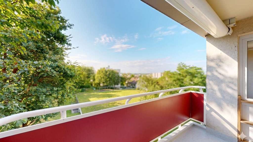 Immobilie in Gerbrunn - Großzügige 4-Zimmer-Wohnung mit freiem Blick ins Grüne - Bild 3
