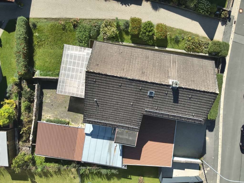 Immobilie in Pegnitz - Ein- bis Zweifamilienhaus mit kleinem Garten + Doppelgarage + Nebengebäuden! - Bild 3